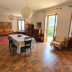 Spazioso E Fresco In Punto Strategico. Appartamento